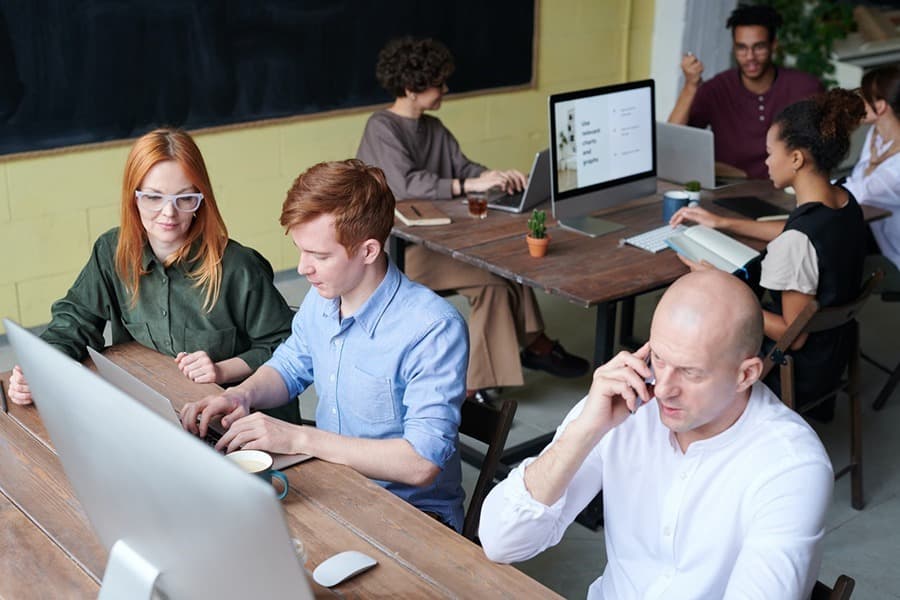 Creative Side Hustles for Students That Pay Well