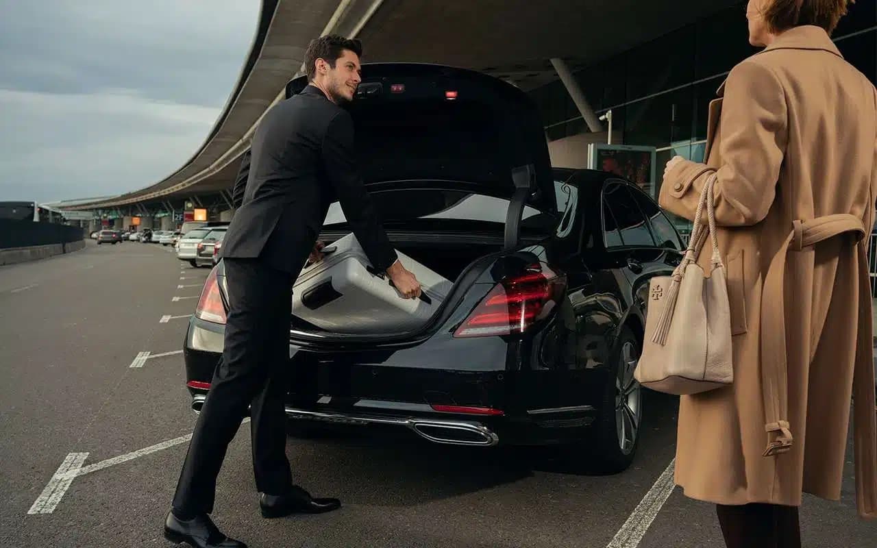 Miami Limousine Services for Luxury Airport &amp; Event Transfers