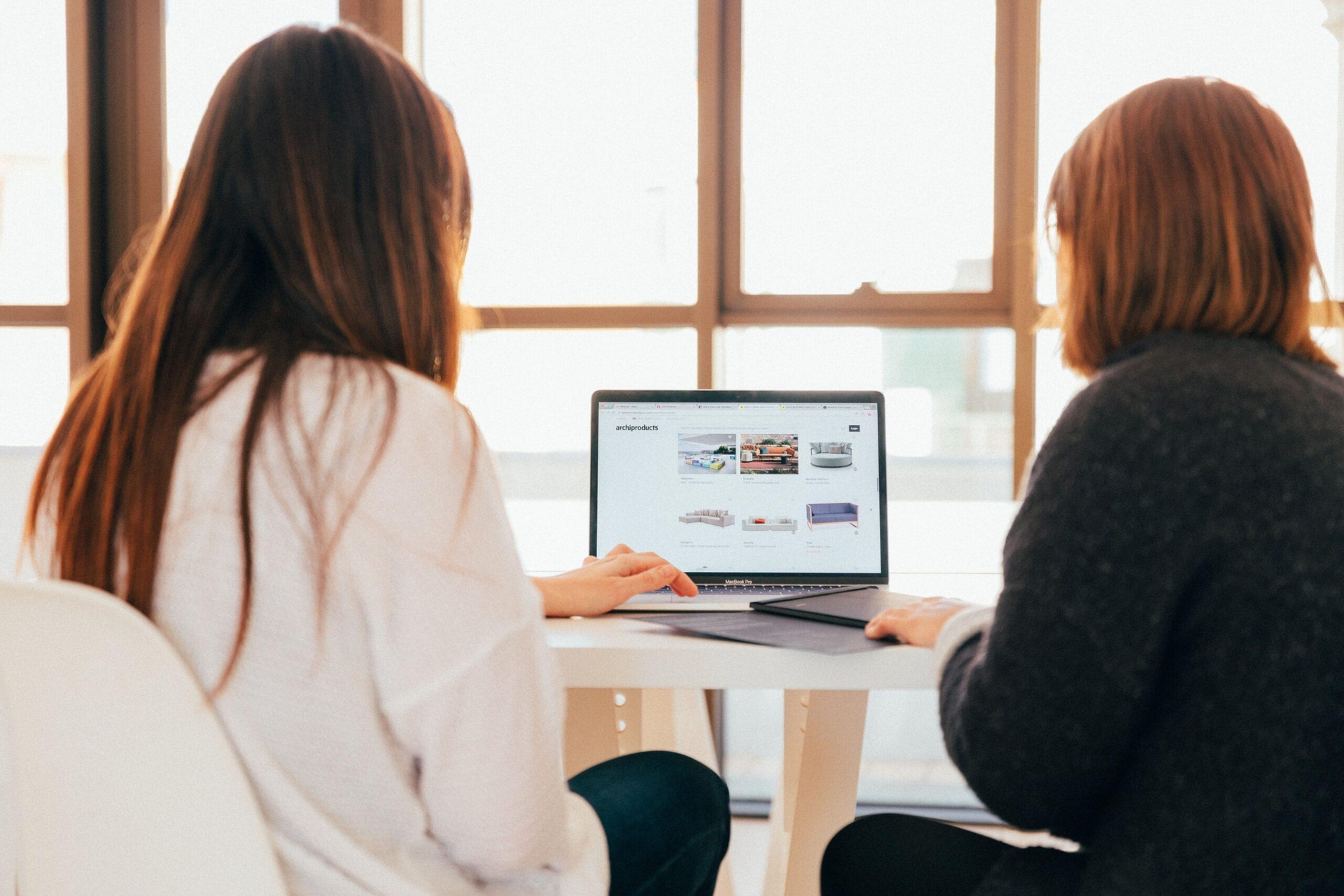Find Competitor Customer List Using Technology and Expert Insights