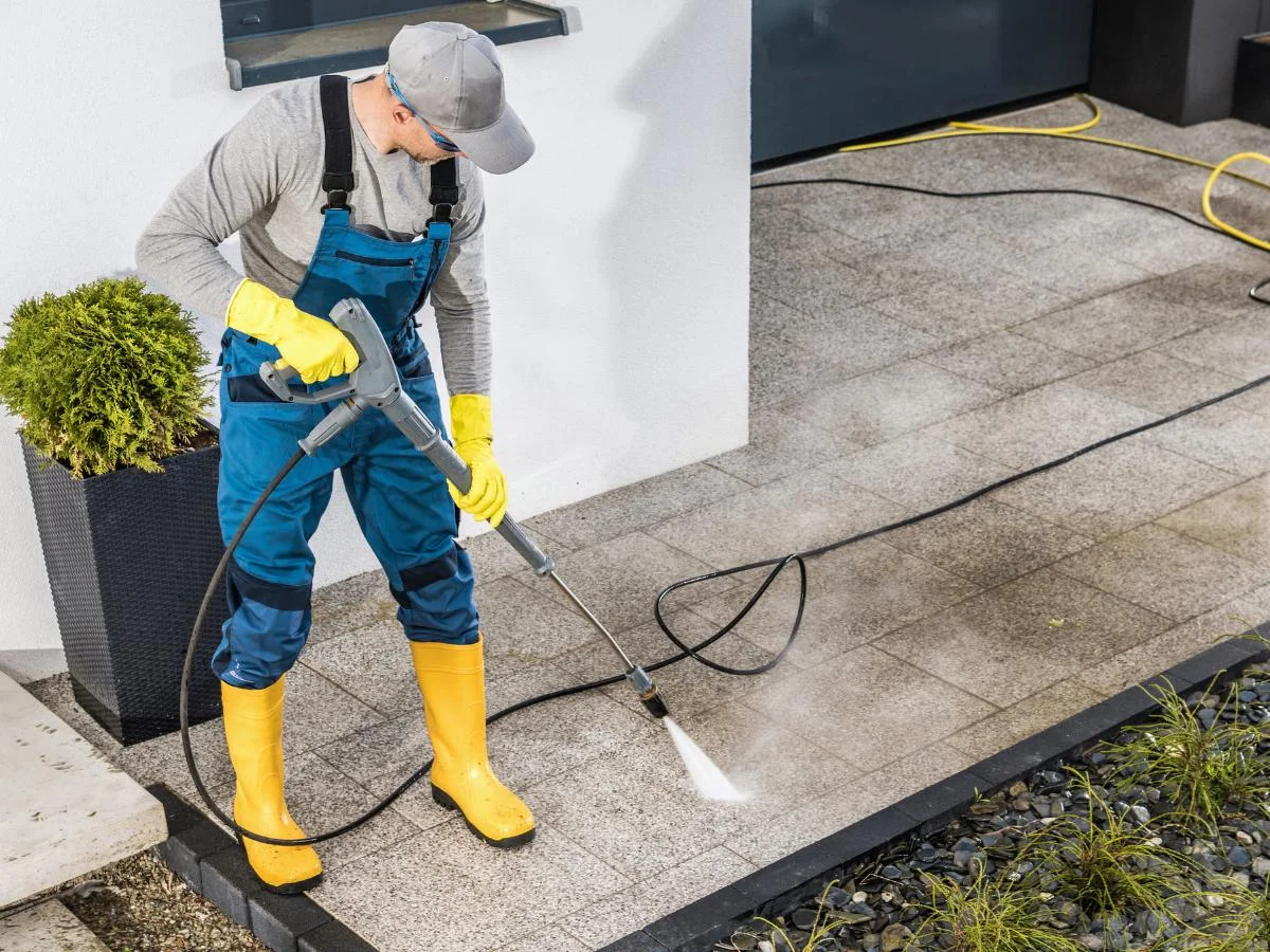 Exterior House Cleaning LA – Mr Clean Restore Curb Appeal and Property Value