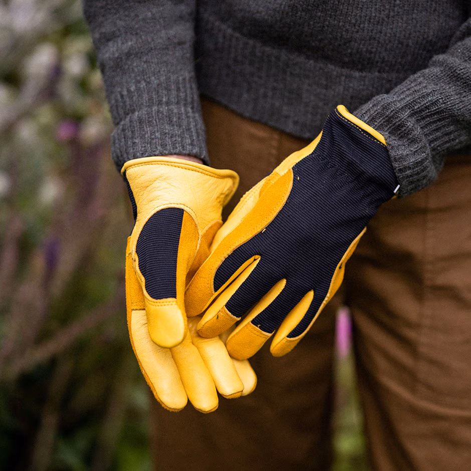 Maximize Safety and Efficiency with Durable Gloves for Builders