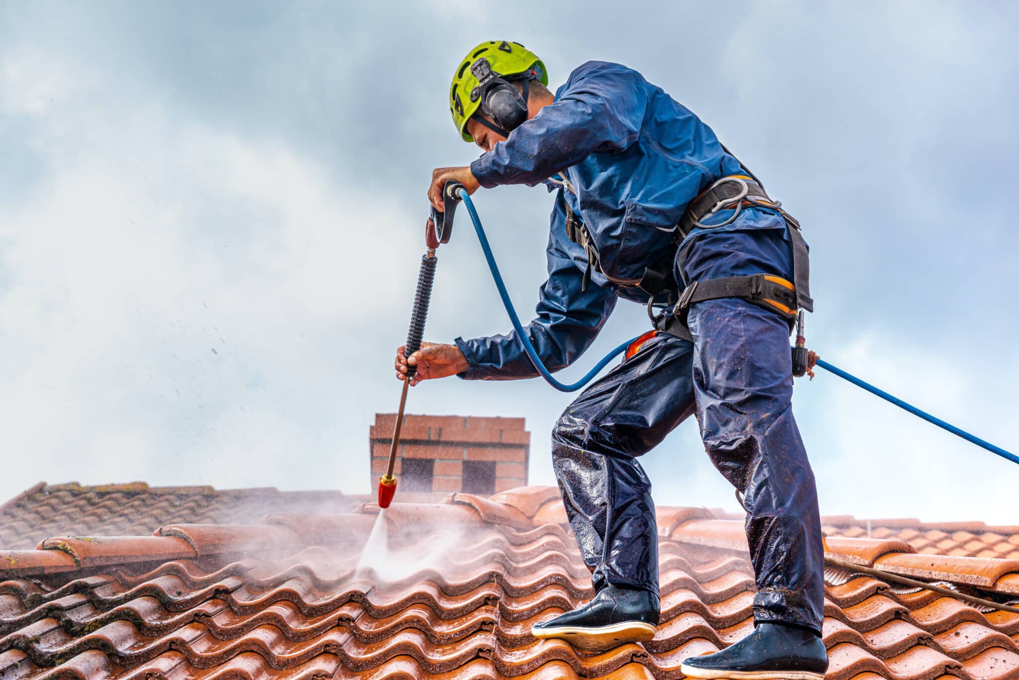 Affordable Roof Cleaning in Springfield NJ — Restore Your Roof’s Look