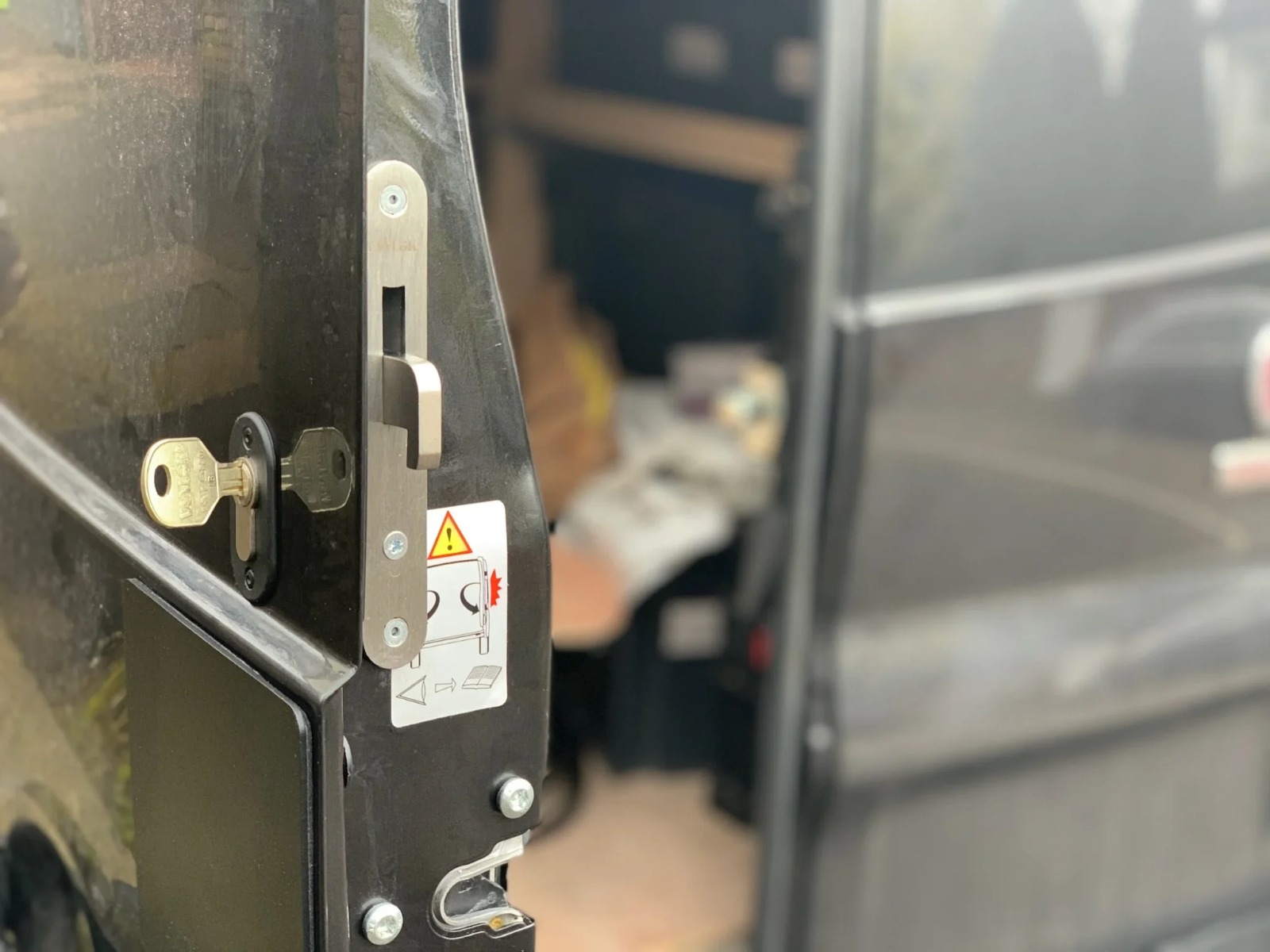 Daken Locks: eccellenza nelle Serrature per veicoli professionali