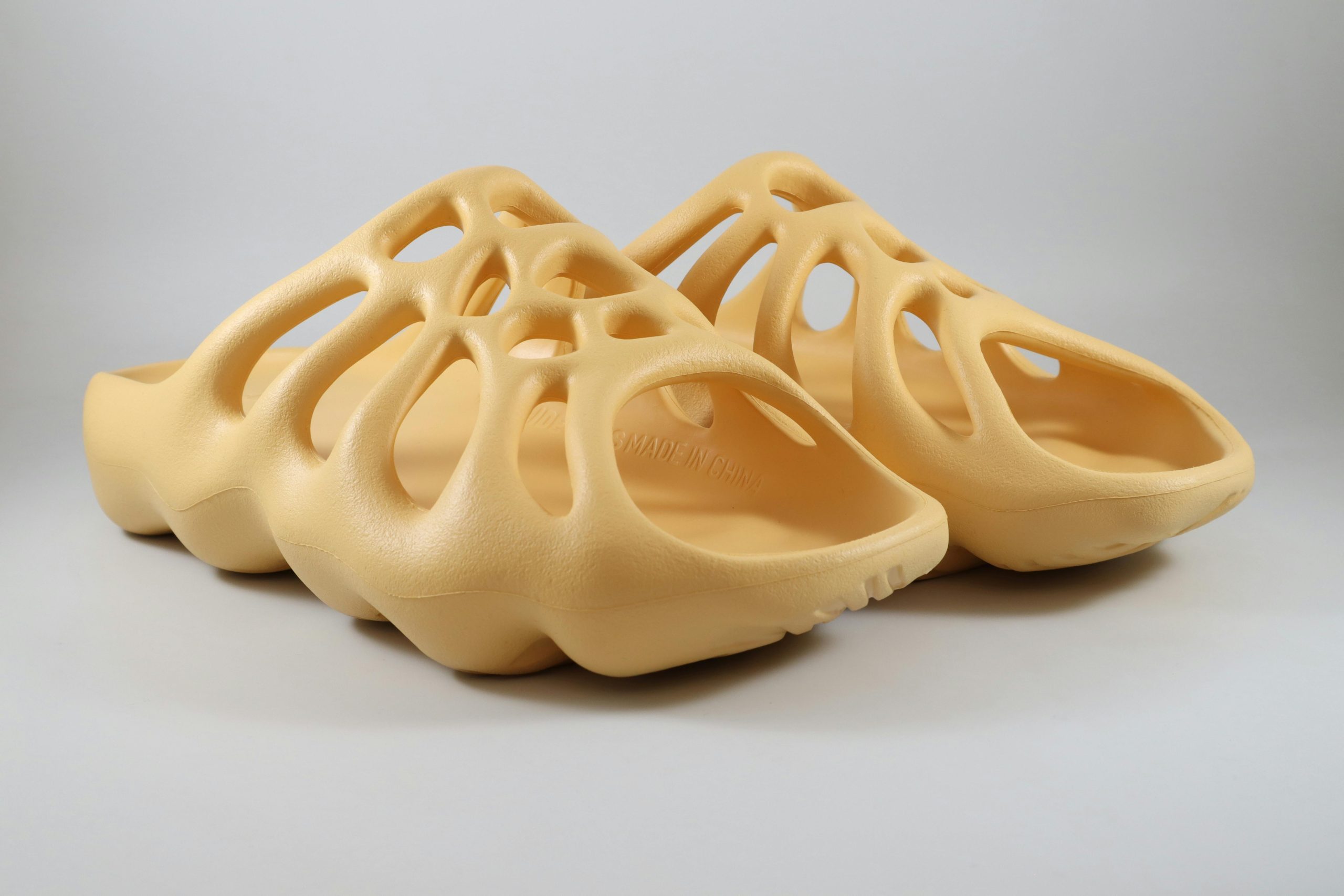 Jieyang Mingyi Slipper: Affordable Wholesale PVC Slippers with Durable, Non-Slip Soles