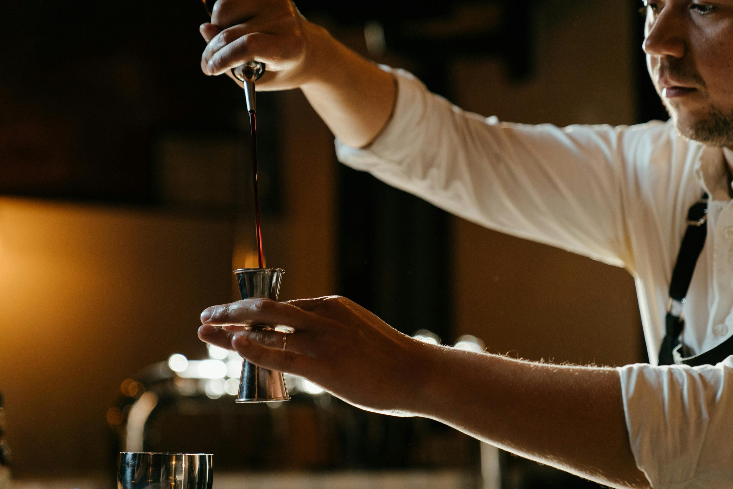 Unique Cocktail Experiences with Our Premium Mobile Bar Service